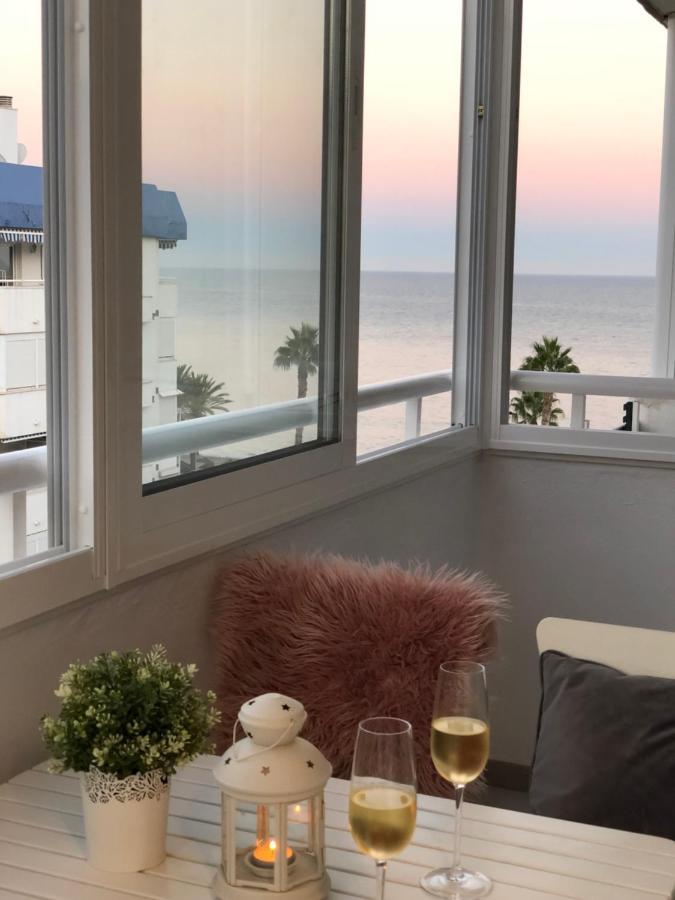 Victoria Luxury Beachfront Apartment In Benalmadena Costa Exterior foto